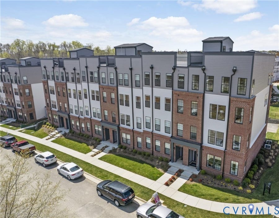 Property photo for 13236 Brattice Loop, Midlothian, VA