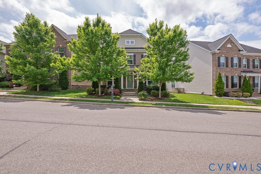 Property photo for 5906 Swift Fox Drive, Moseley, VA