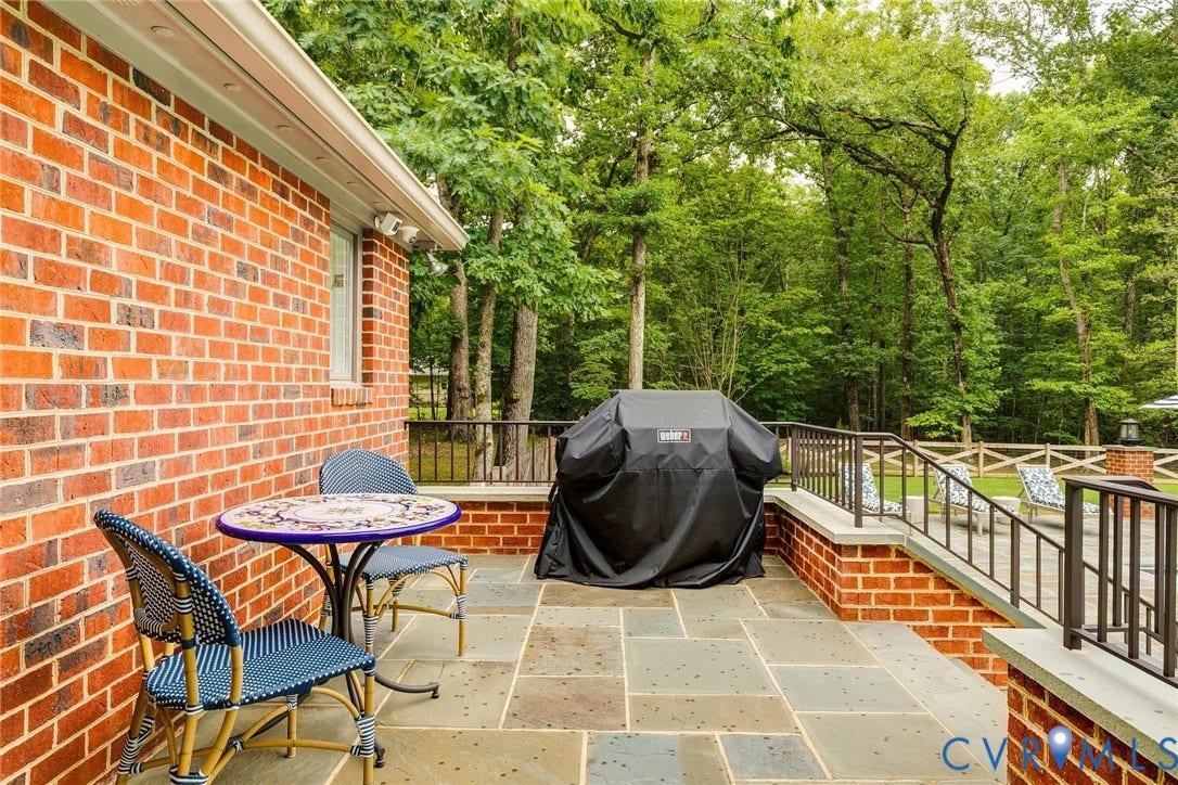 485 Ada Ash Lane, Hermitage Country Club, Manakin Sabot, VA 23103 Raised Bluestone Patio with retaining wall