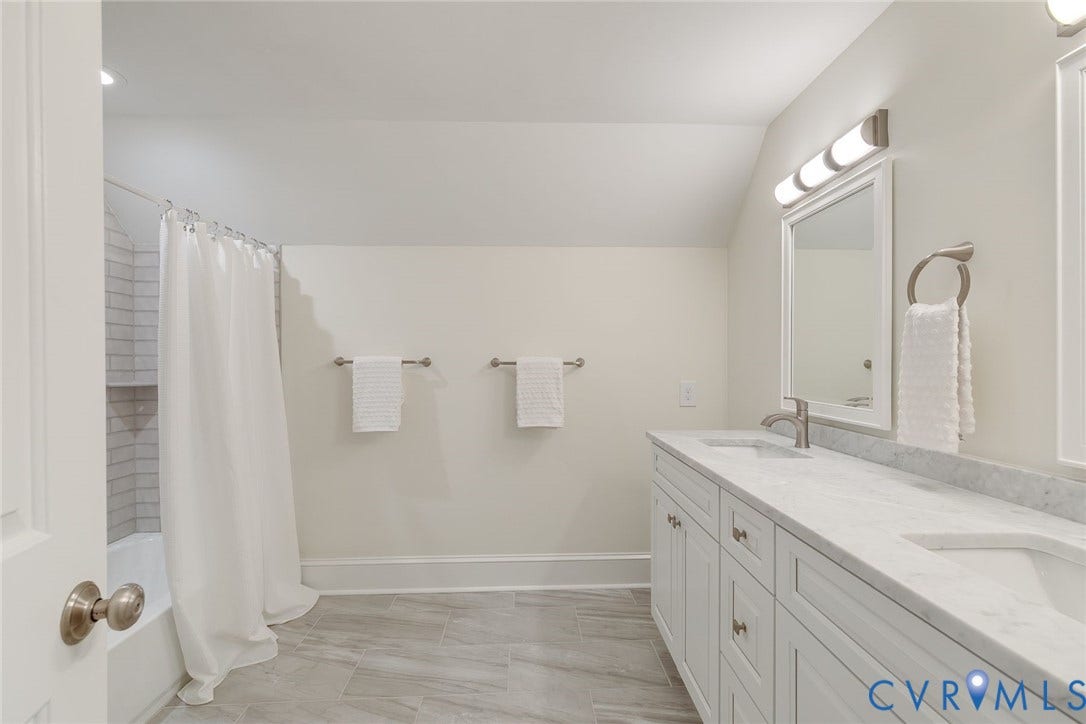 485 Ada Ash Lane, Hermitage Country Club, Manakin Sabot, VA 23103 Hall bathroom