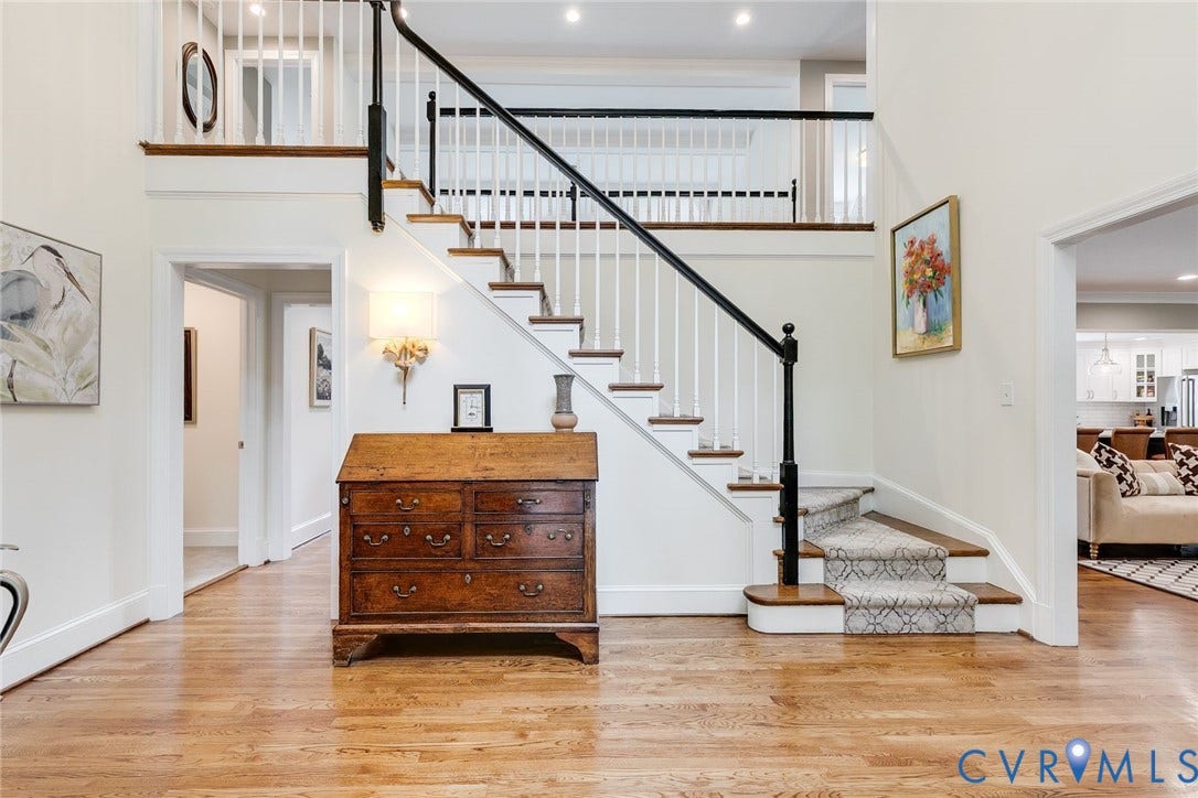 485 Ada Ash Lane, Hermitage Country Club, Manakin Sabot, VA 23103 Large two-story foyer with half bath and coat closet