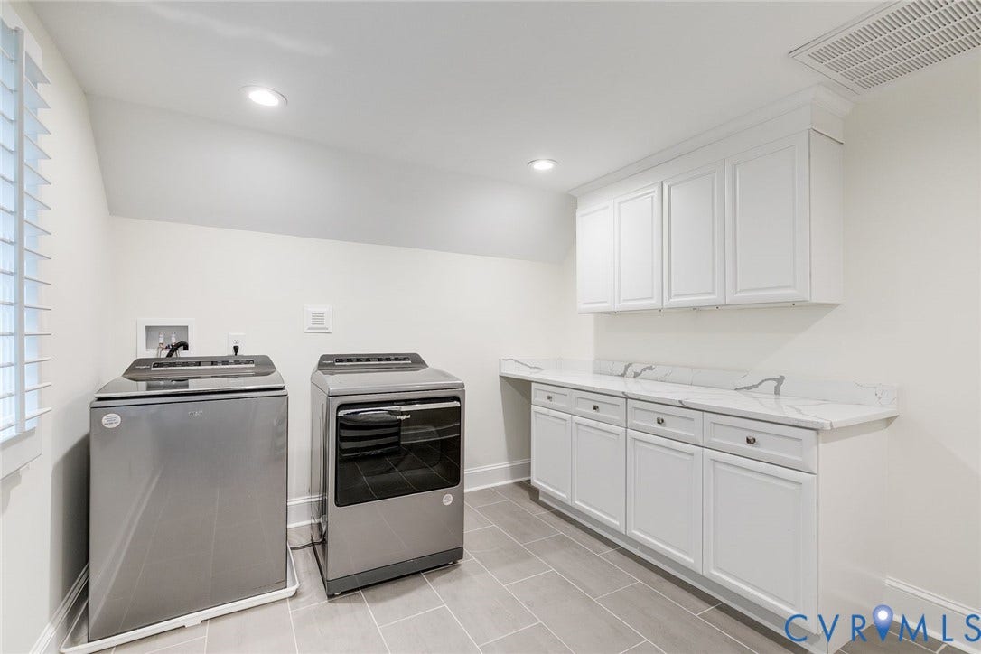 485 Ada Ash Lane, Hermitage Country Club, Manakin Sabot, VA 23103 Enjoy Built-ins, Quartz
Countertops, Shelving, and Plantation Shutters