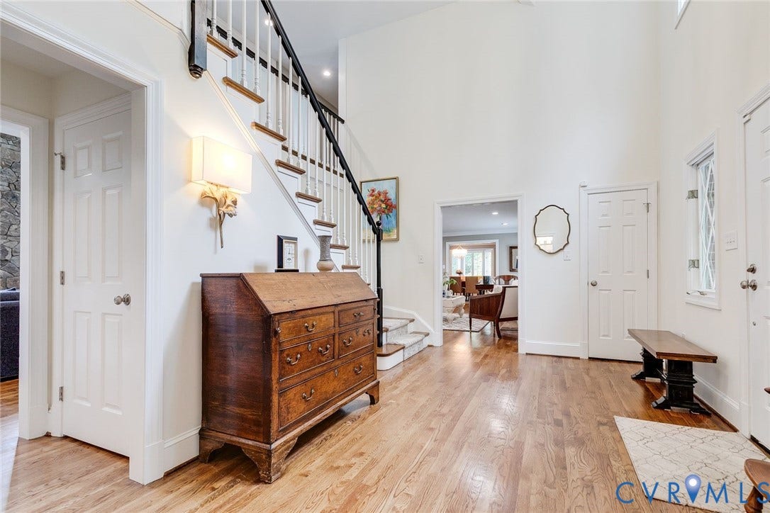 485 Ada Ash Lane, Hermitage Country Club, Manakin Sabot, VA 23103 Large two-story foyer with half bath and coat closet