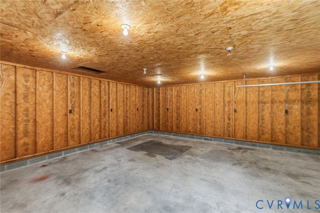 3810 Centralia Road, Chester, VA 23831