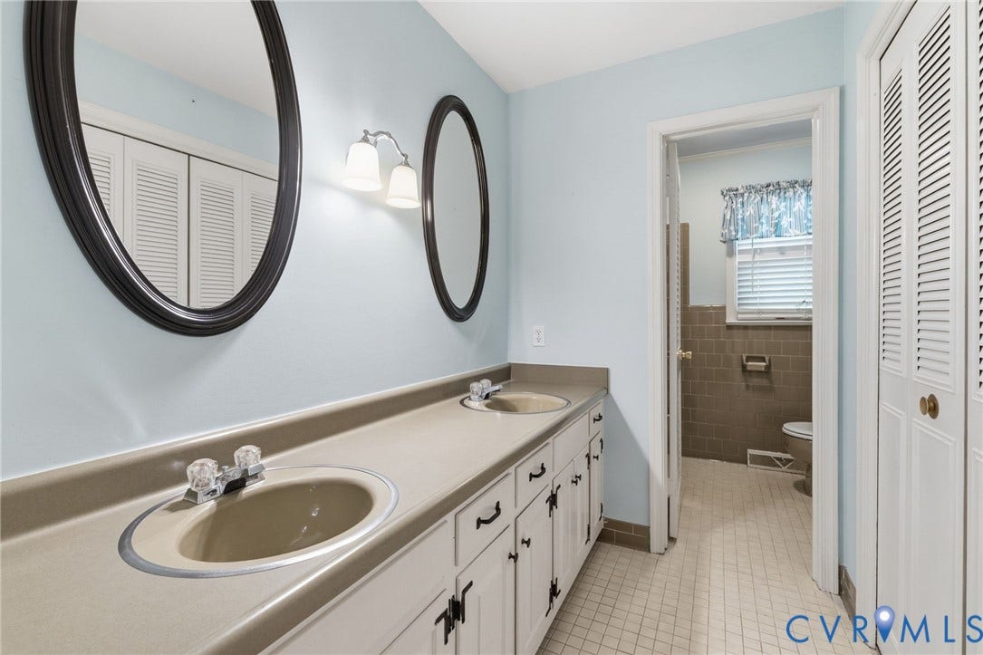 3810 Centralia Road, Chester, VA 23831