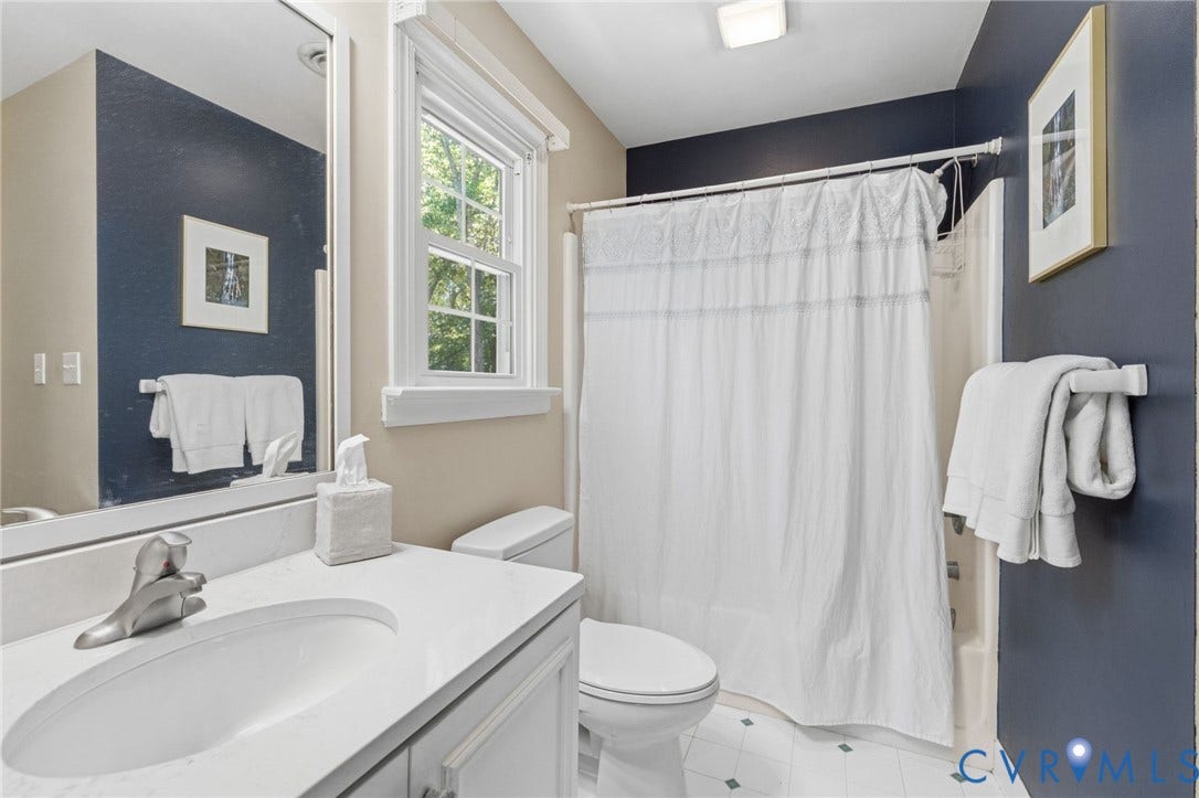 12521 Perrywinkle Road, Shady Grove Estates, Glen Allen, VA 23059 Full Bathroom Adjacent to Bedtoom 2