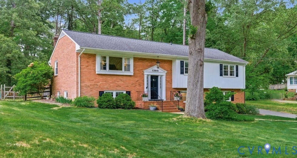 12641 Winfree Street, Chester, VA 23831