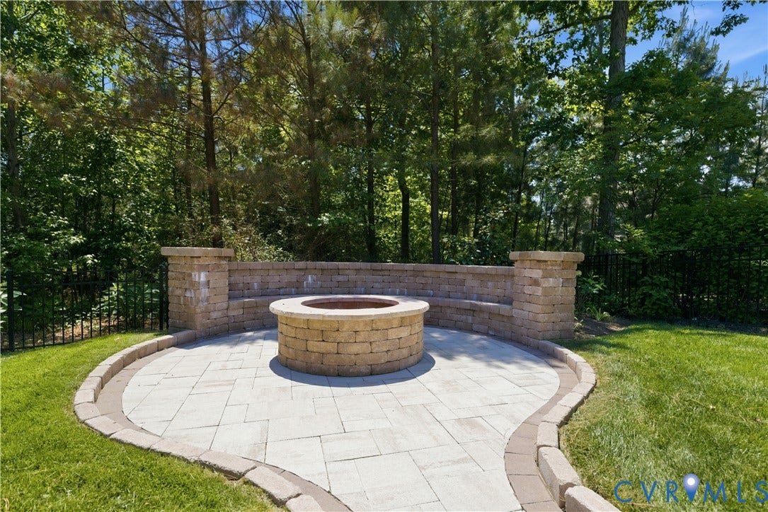15531 Willowmore Drive, Midlothian, VA 23112 15531 Willowmore Drive, Midlothian, VA 23112