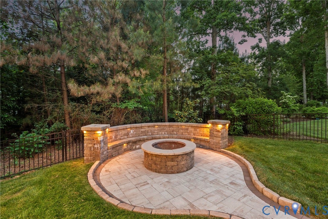 15531 Willowmore Drive, Midlothian, VA 23112 15531 Willowmore Drive, Midlothian, VA 23112