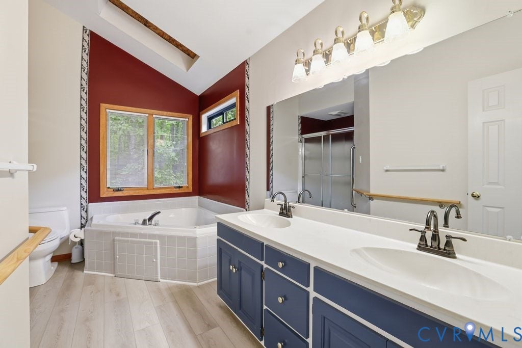 1061 Turkey Ridge Drive, Powhatan, VA 23120 1st floor primary bath
