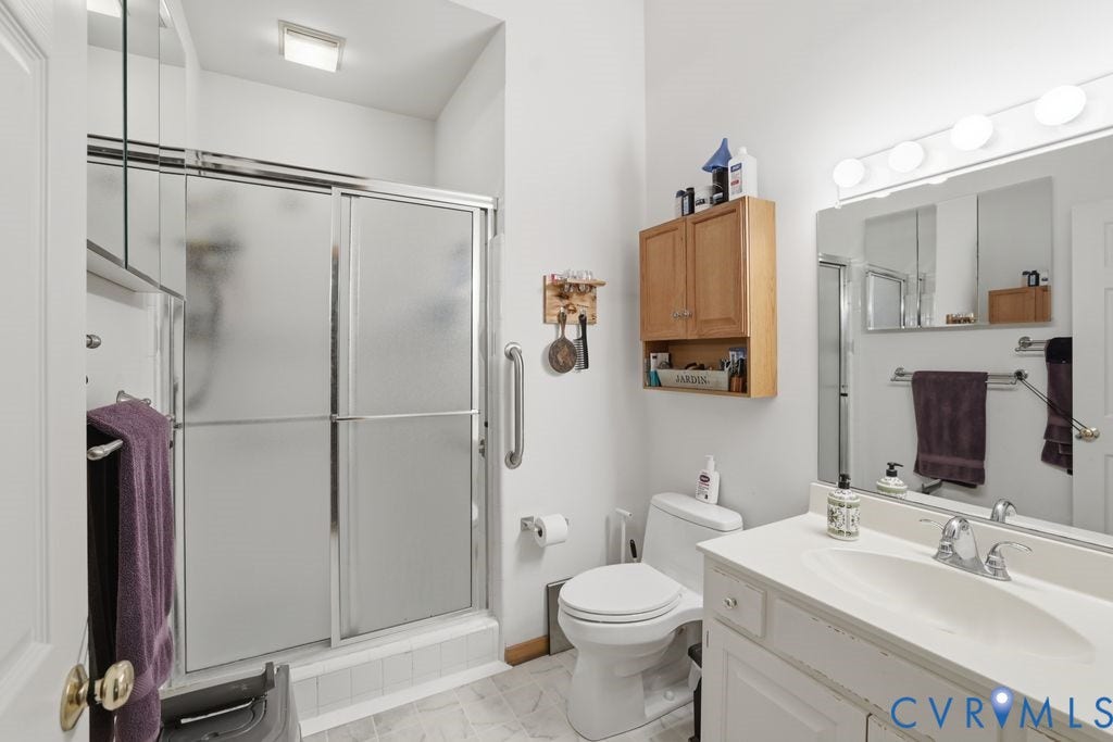 1061 Turkey Ridge Drive, Powhatan, VA 23120 2nd floor primary bath