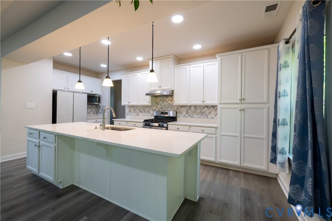 4733 Fry Landing Drive, Glen Allen, VA 23059 4733 Fry Landing Drive, Glen Allen, VA 23059