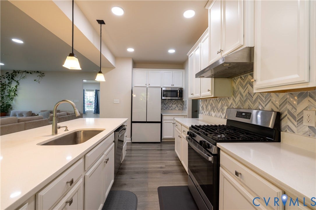 4733 Fry Landing Drive, Glen Allen, VA 23059 4733 Fry Landing Drive, Glen Allen, VA 23059