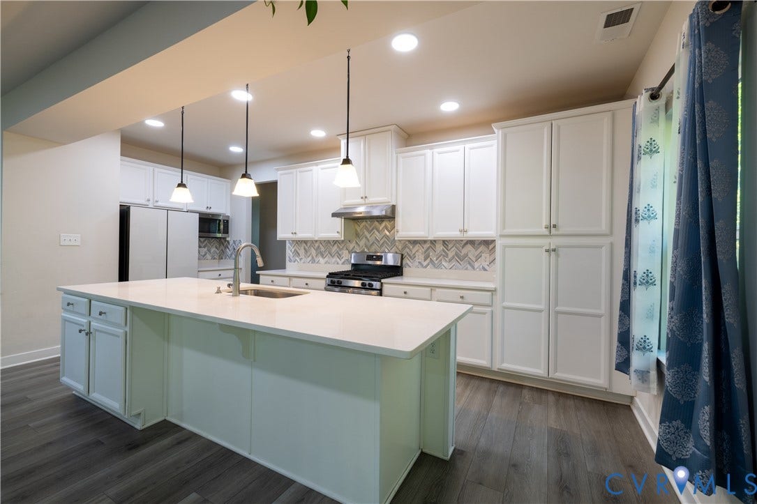 4733 Fry Landing Drive, Glen Allen, VA 23059 4733 Fry Landing Drive, Glen Allen, VA 23059