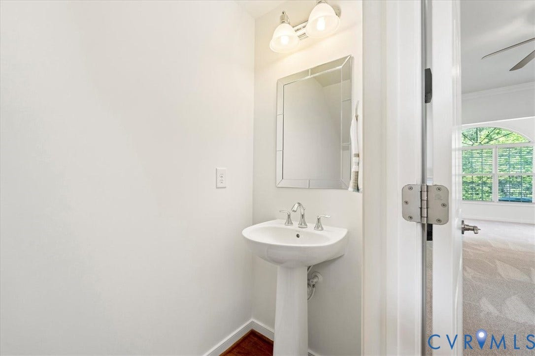 934 Morattico Circle, CrossRidge, Glen Allen, VA 23060 Downstairs 1/2 bath. Fresh paint