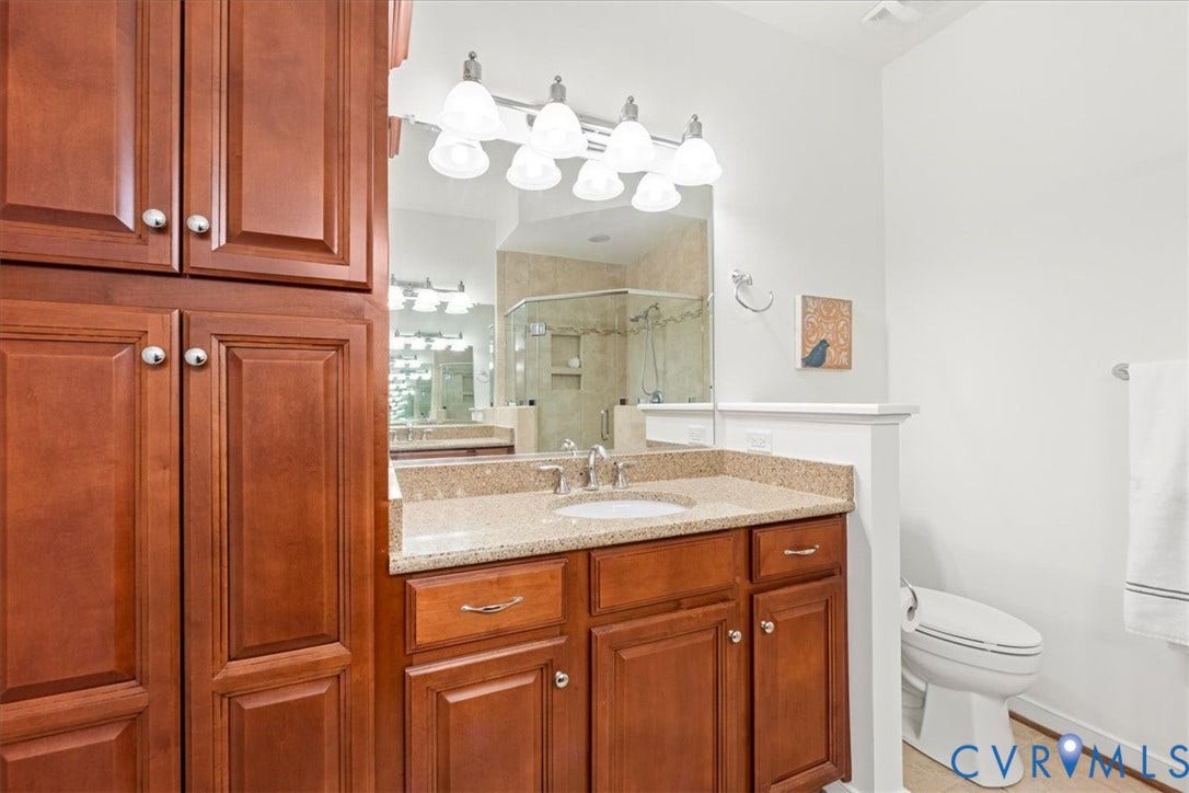 934 Morattico Circle, CrossRidge, Glen Allen, VA 23060 Double sinks, granite countertops, upgraded cabinetry.