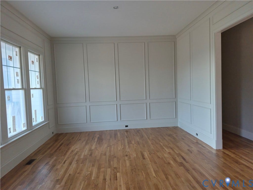 1554 Smokey Ridge Road, Breeze Hill, Maidens, VA 23102 Dining room with custom millwork.