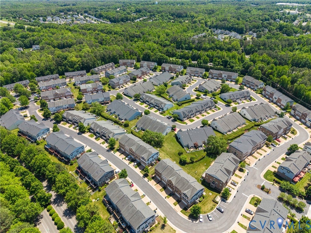 3105 Abruzzo Place, The Villas At Hunton Park, Glen Allen, VA 23059 Enjoy maintenance free living in the beautiful
Villas at Hunton park.