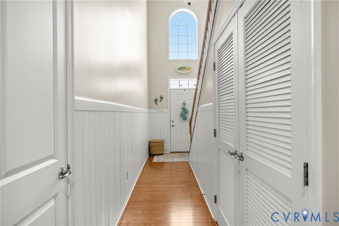 3105 Abruzzo Place, The Villas At Hunton Park, Glen Allen, VA 23059 Step inside and you'll instantly notice the light and bright decor. Freshly painted with beadboard along the foyer and hardwood floors.