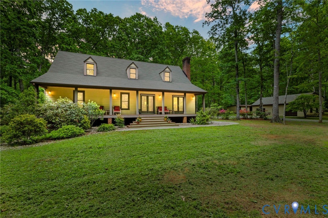 3172 Three Bridge Road, Powhatan, Powhatan, VA 23139 Welcome to 3172 Three Bridge Road. A 3 bedroom, 2 bath open style floor plan privately tucked into the woods in Powhatan County.