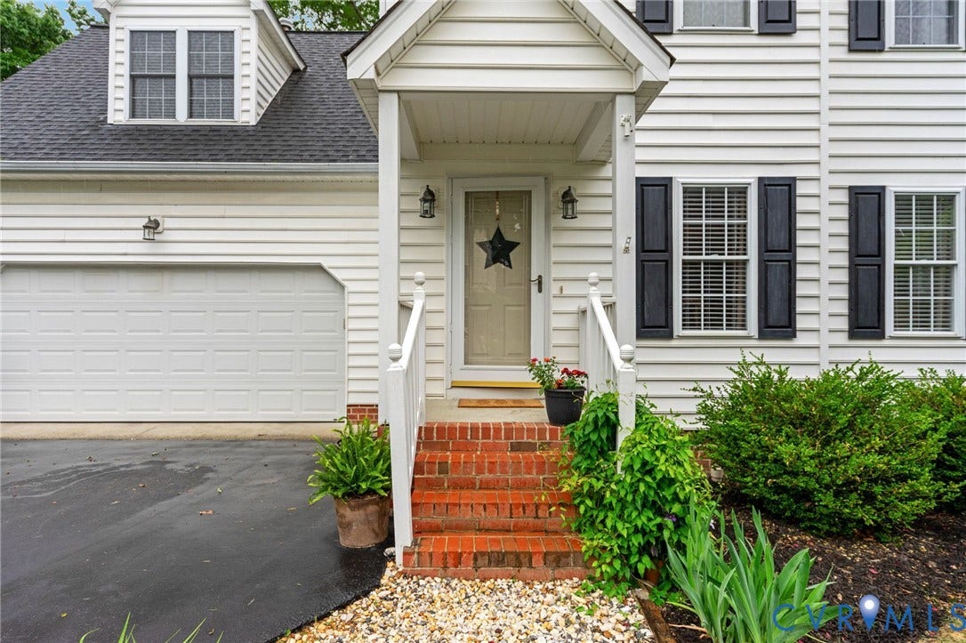5443 Wintercreek Drive, Glen Allen, VA 23060 5443 Wintercreek Drive, Glen Allen, VA 23060