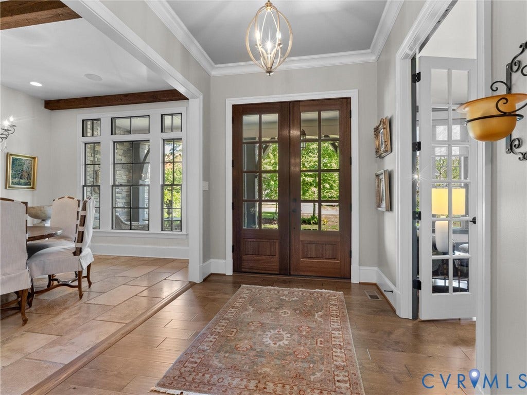 16131 Binley Road, Hallsley, Midlothian, VA 23112 Attention to detail - check! Generously sized baseboards and crown molding throughout.