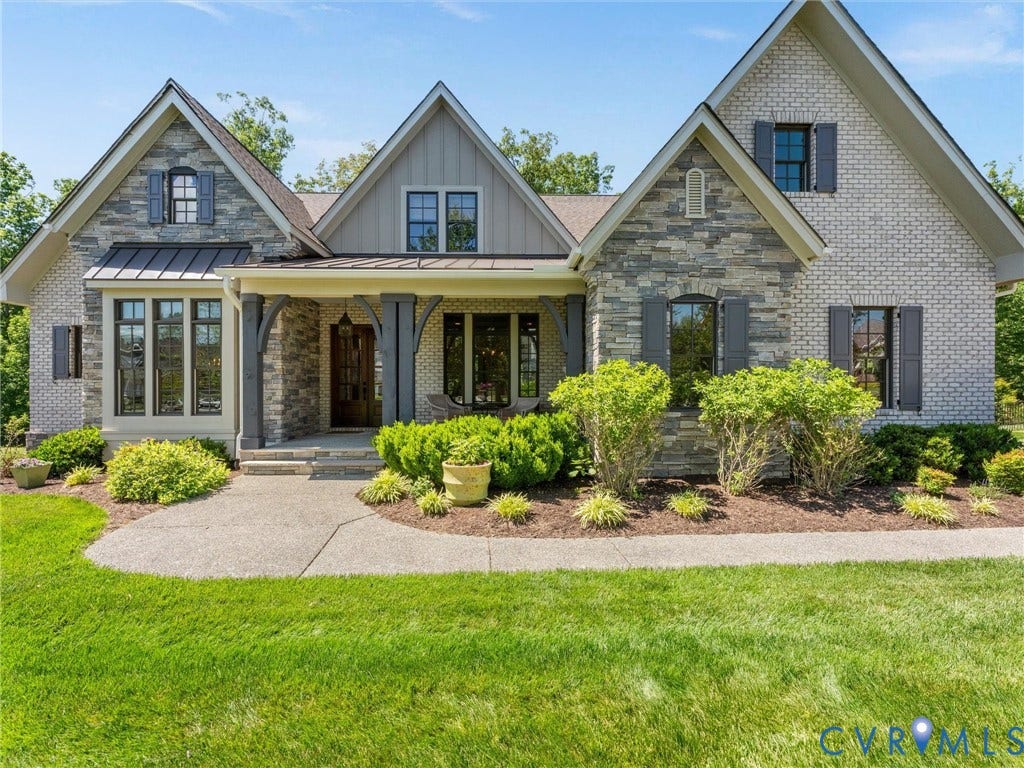 16131 Binley Road, Hallsley, Midlothian, VA 23112 16131 Binley Road welcomes you home!