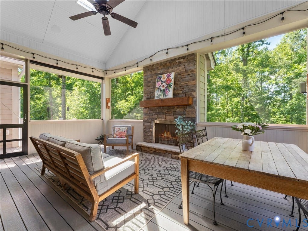 16131 Binley Road, Hallsley, Midlothian, VA 23112 16131 Binley Road, Hallsley, Midlothian, VA 23112