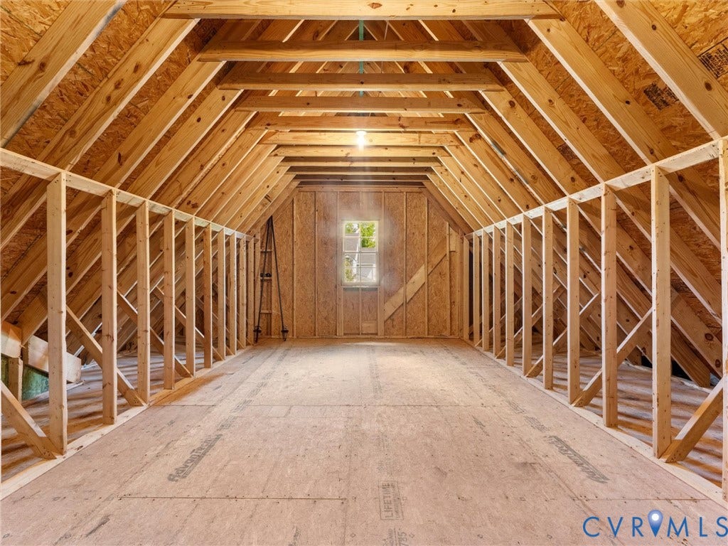 16131 Binley Road, Hallsley, Midlothian, VA 23112 Access this finishable space through Bedroom 2's walk-in closet.