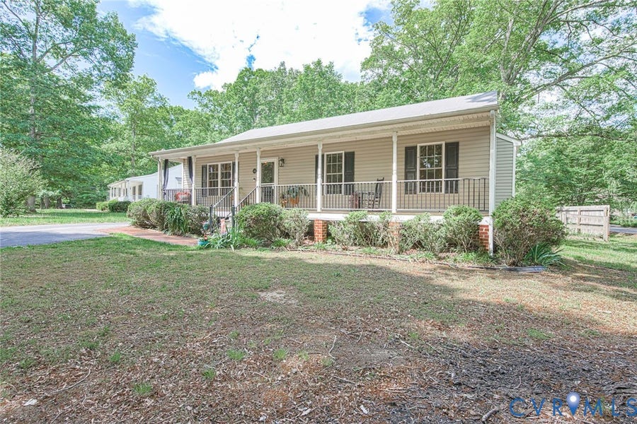 Property photo for 424 N James Street, Ashland, VA