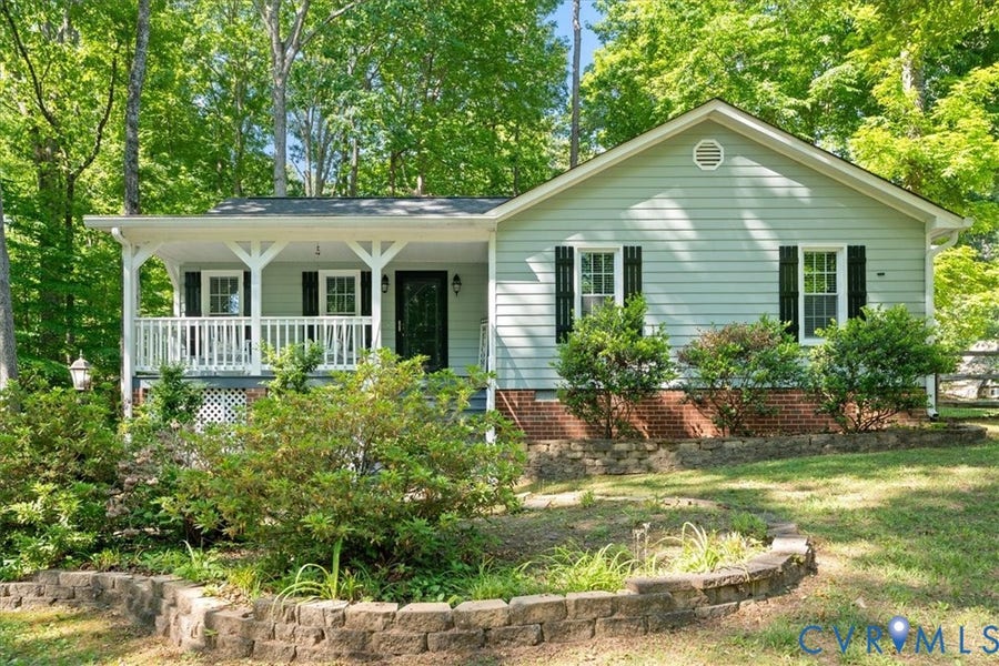 Property photo for 7161 Velvet Antler Drive, Midlothian, VA