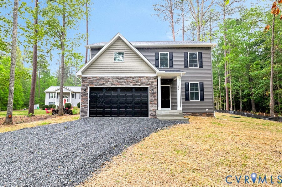 Property photo for 164 Yorktown Drive, Ladysmith, VA
