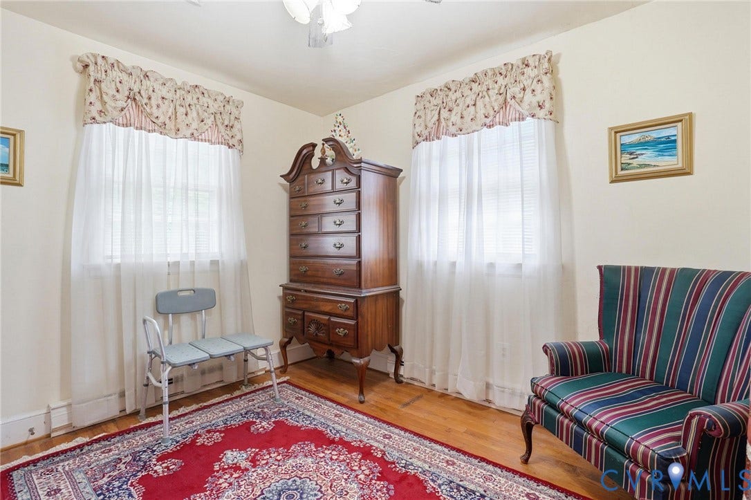 11016 Pridesville Road, Amelia, VA 23002 Hardwood-style flooring throughout
