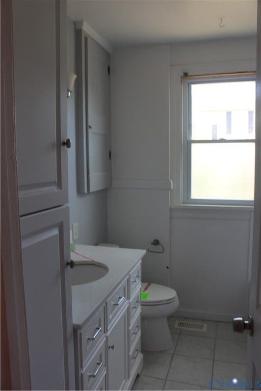 710 Colonial Avenue, Colonial Heights, VA 23834 710 Colonial Avenue, Colonial Heights, VA 23834