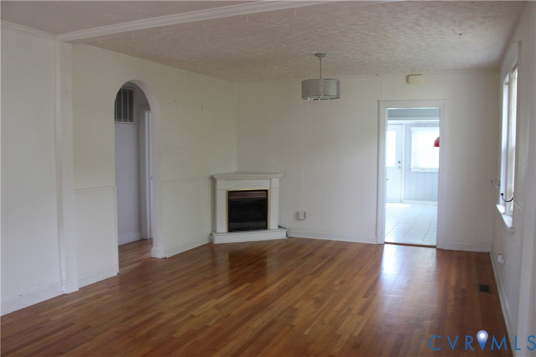 710 Colonial Avenue, Colonial Heights, VA 23834 710 Colonial Avenue, Colonial Heights, VA 23834
