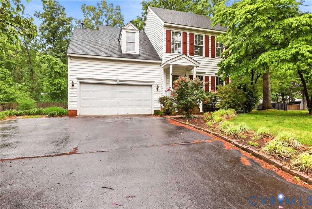 2625 Park Green Way, Glen Allen, VA 23060 Wide paved driveway.