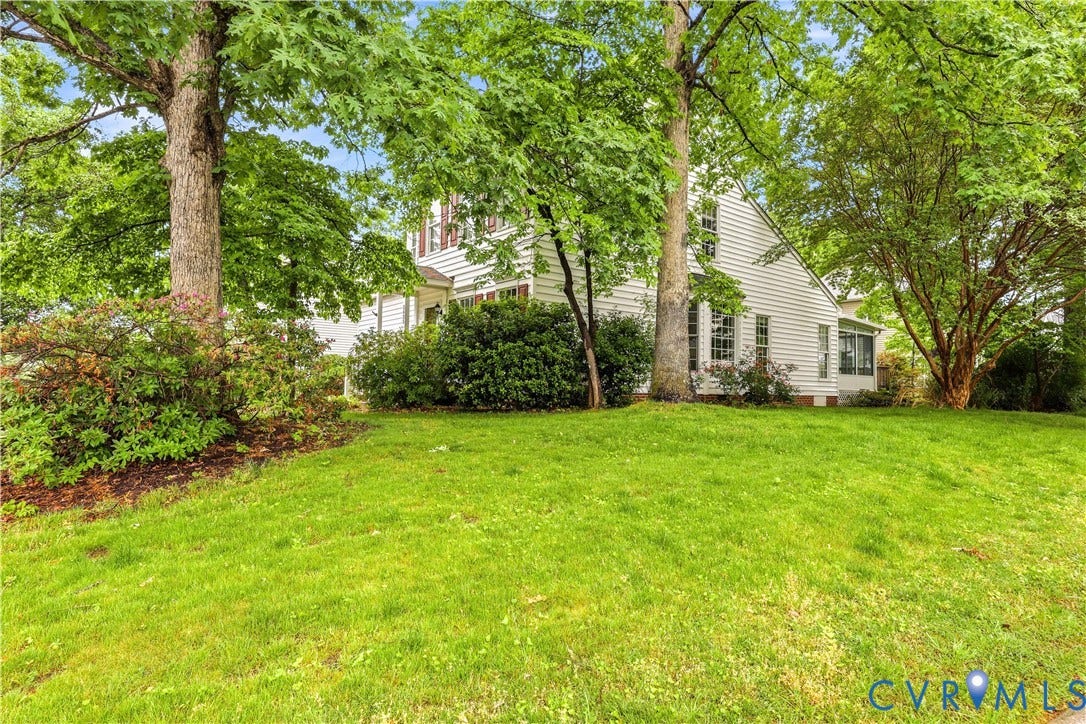 2625 Park Green Way, Glen Allen, VA 23060 Side yard