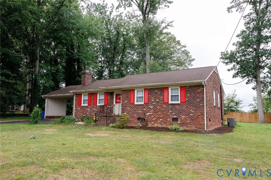 Property photo for 1038 N Cottonwood Road, Chesterfield, VA