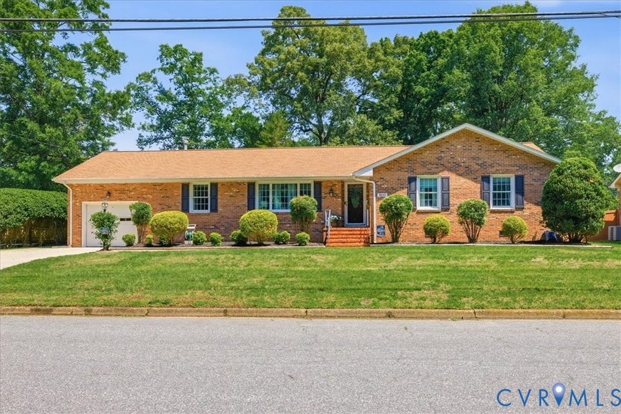 Property photo for 1100 Elmwood Drive, Colonial Heights, VA