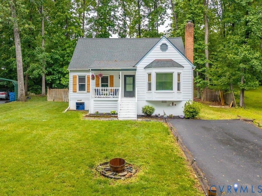 Property photo for 6806 Full Rack Circle, Midlothian, VA