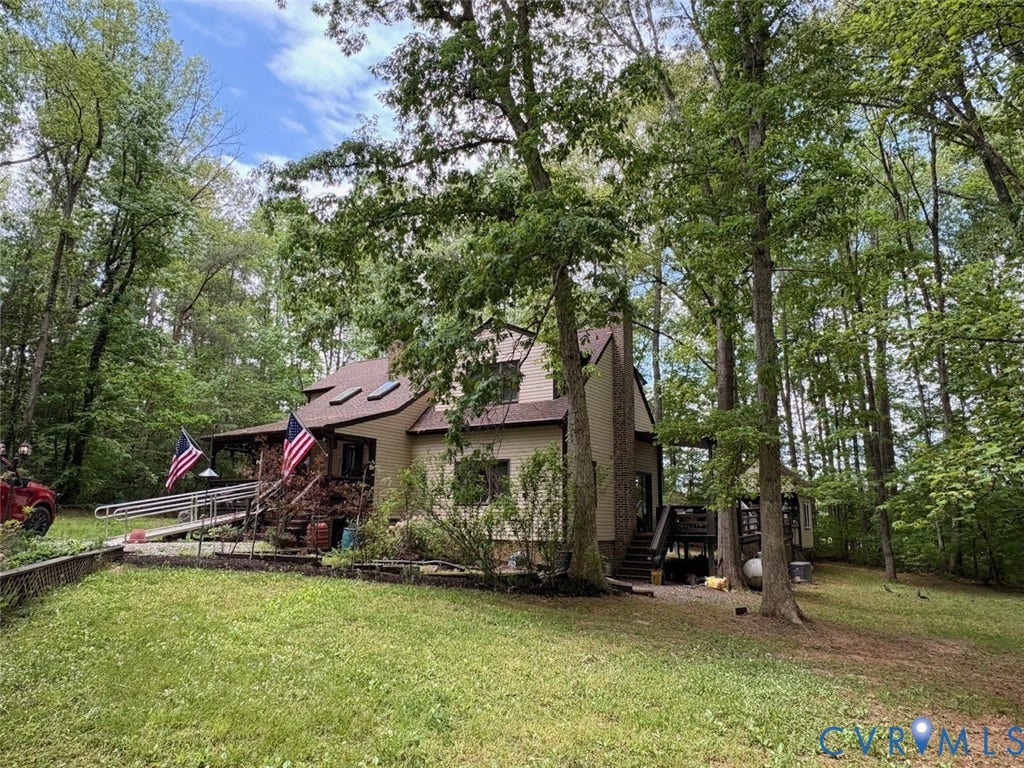 208 Johnson Mill Lane, Hopeful Church Road, Bumpass, VA 23024 Right side of House