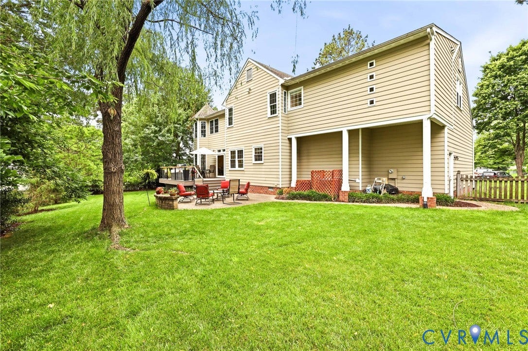 6001 Abington Park Drive, Glen Allen, VA 23059 Large, flat backyard with mature landscaping
