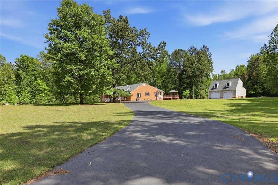 Property photo for 19001 Duval Road, Moseley, VA