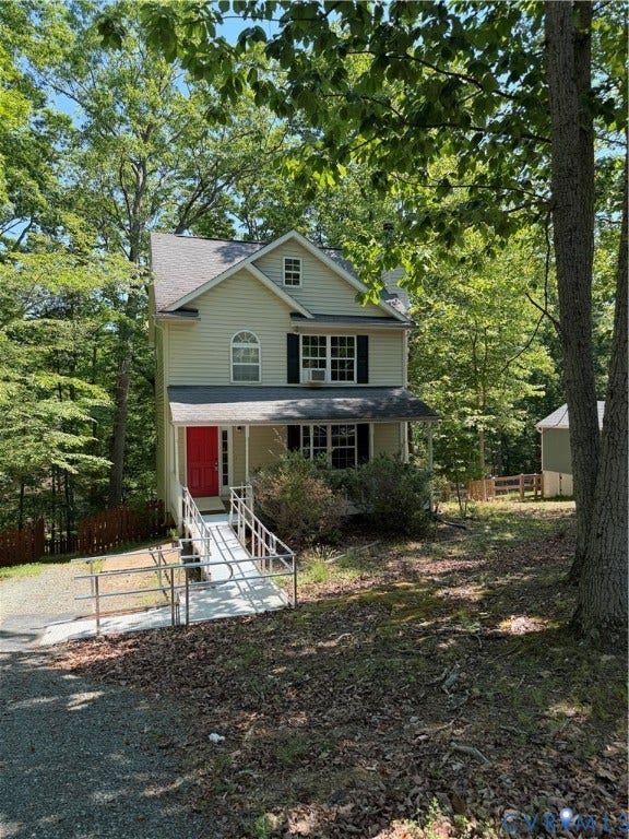 Property photo for 9 Austin Drive, Fluvanna, VA
