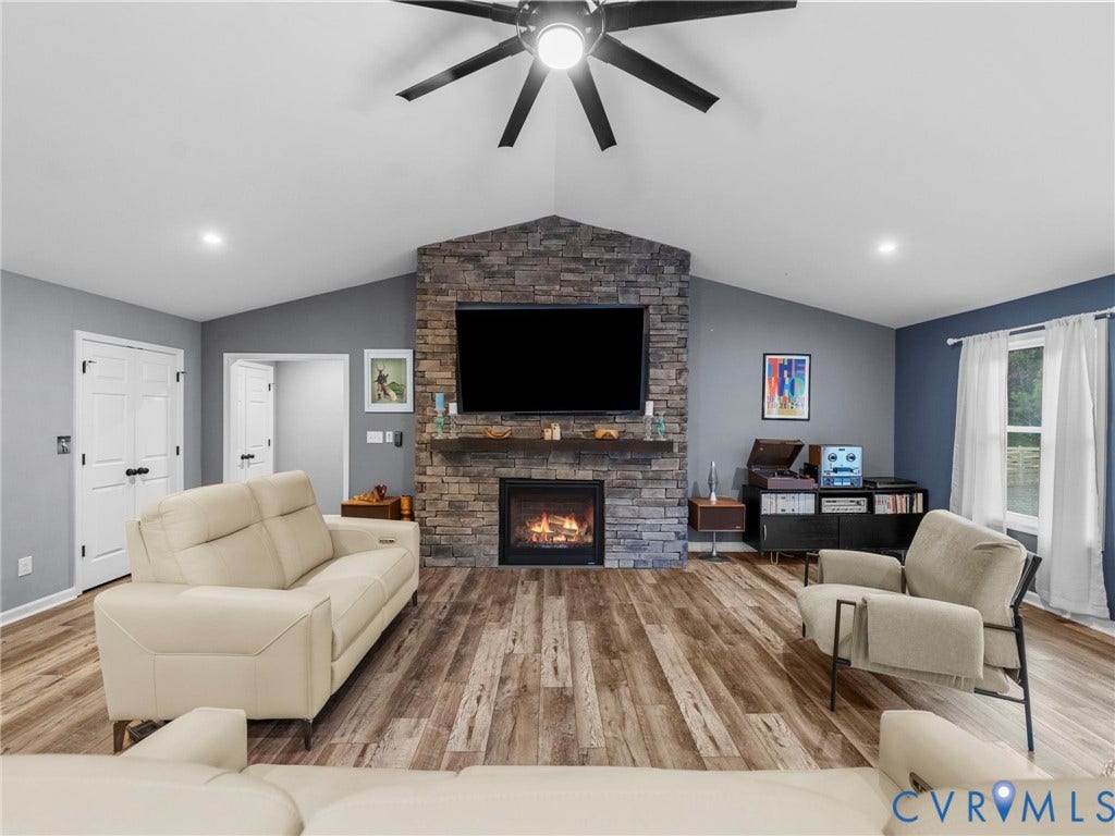 367 Pinehurst Drive, Gordonsville, VA 22942 367 Pinehurst Drive, Gordonsville, VA 22942
