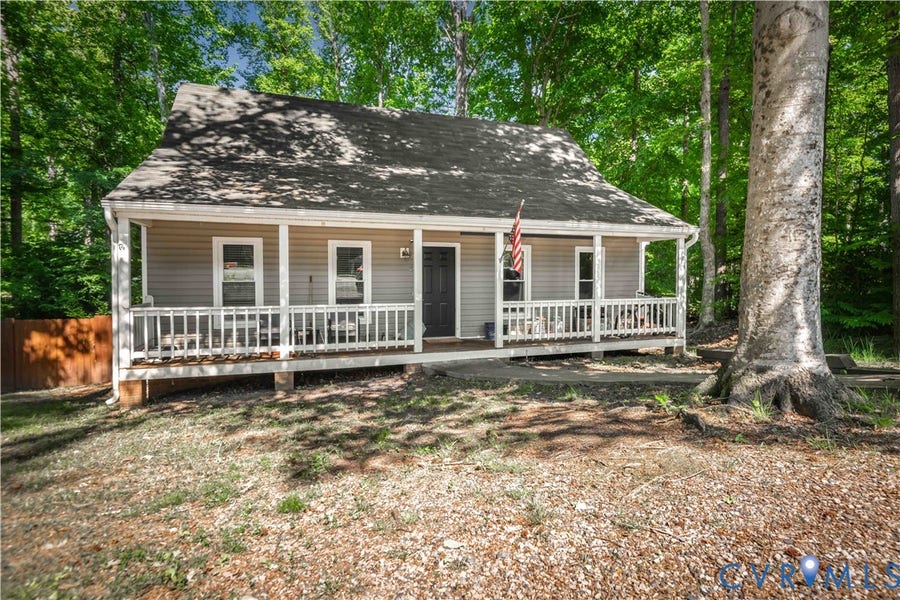Property photo for 7113 Deer Run Lane, Chesterfield, VA