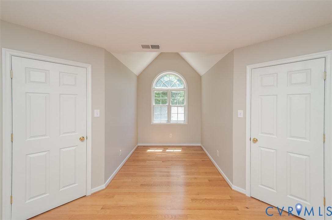 1926 Greenwood Glen Drive, Glen Allen, VA 23059 Sitting area or furniture niche