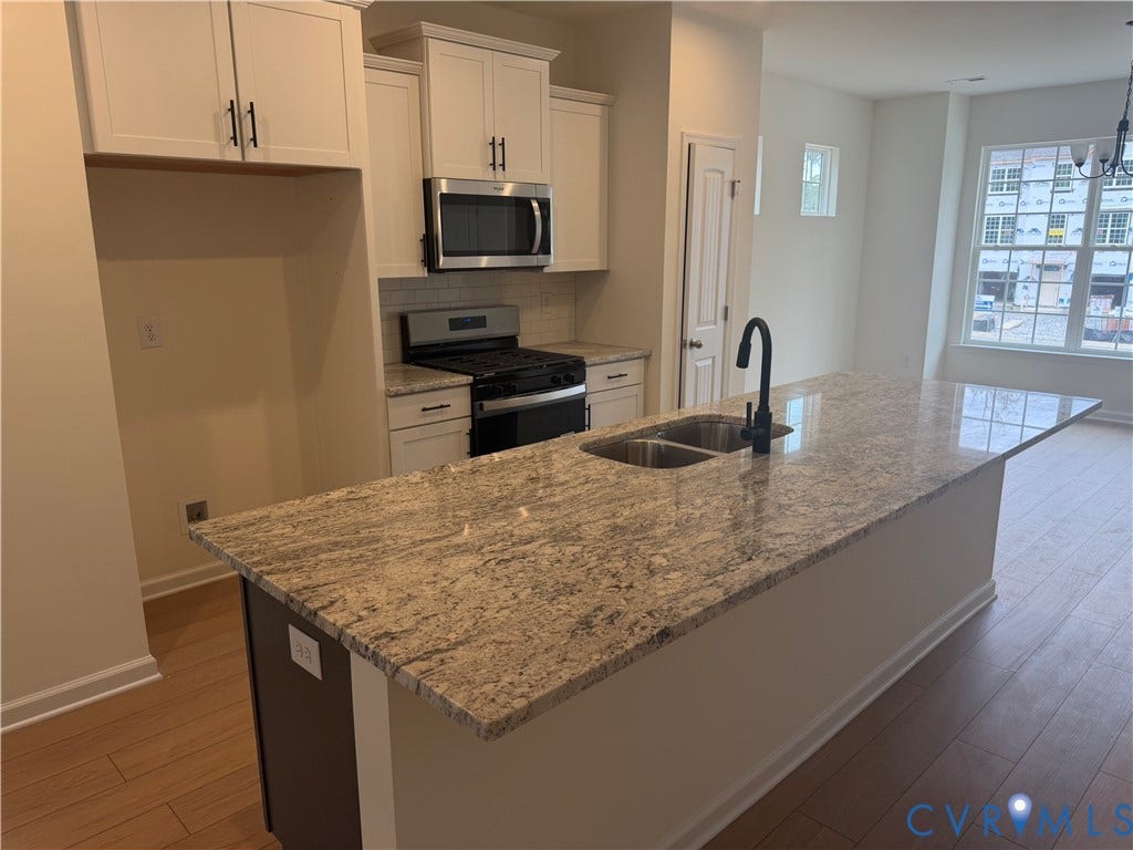 6572 Topsail Point, Watermark Townhomes, Chesterfield, VA 23234 This home is MOVE-IN READY! The photo represents the actual home.