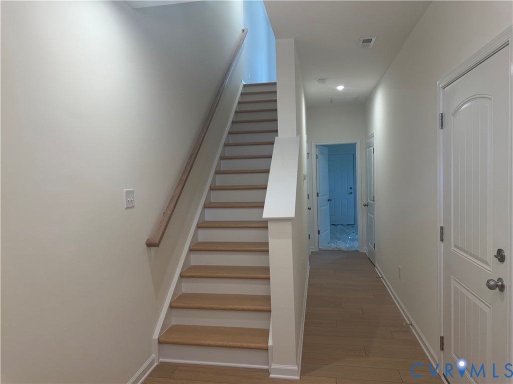 6572 Topsail Point, Watermark Townhomes, Chesterfield, VA 23234 This home is MOVE-IN READY! The photo represents the actual home.