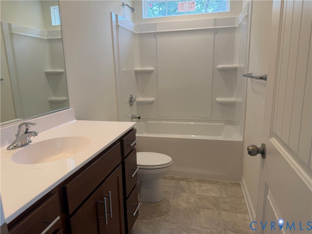 6572 Topsail Point, Watermark Townhomes, Chesterfield, VA 23234 This home is MOVE-IN READY! The photo represents the actual home.